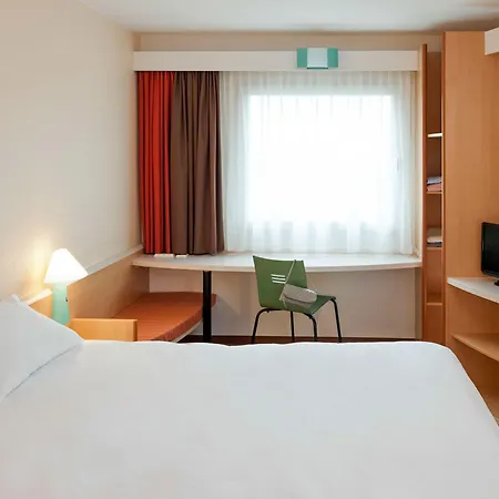 Ibis Cadiz 2*