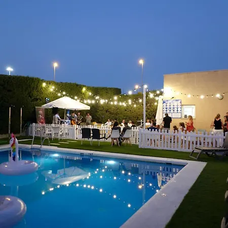 Ibis Cadiz Hotel 2*