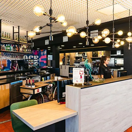 Ibis Cadiz 2* 헤레스