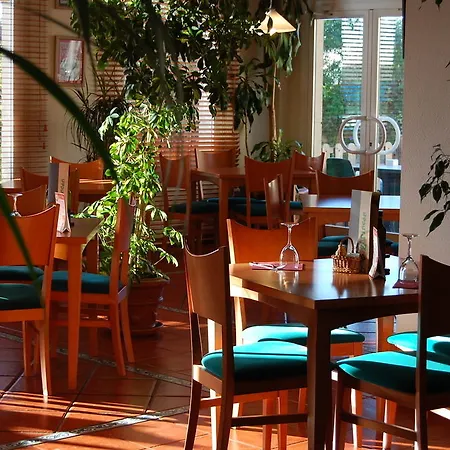 Ibis Cadiz Hotel 2*