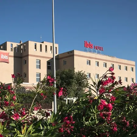 Hotel Ibis Cadiz 2*